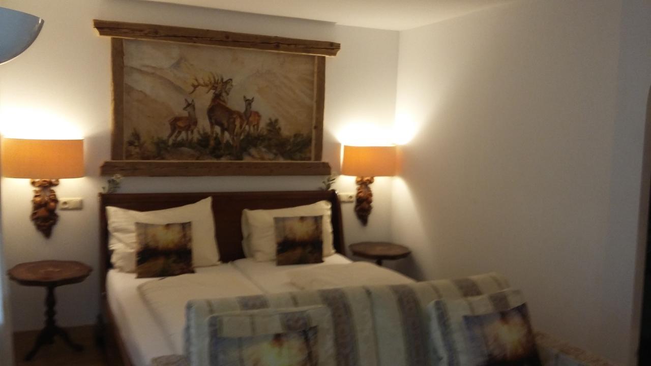 Platzhirsch Zur Alten Wagnerei Gastehaus Bed and Breakfast Saint Wolfgang Buitenkant foto
