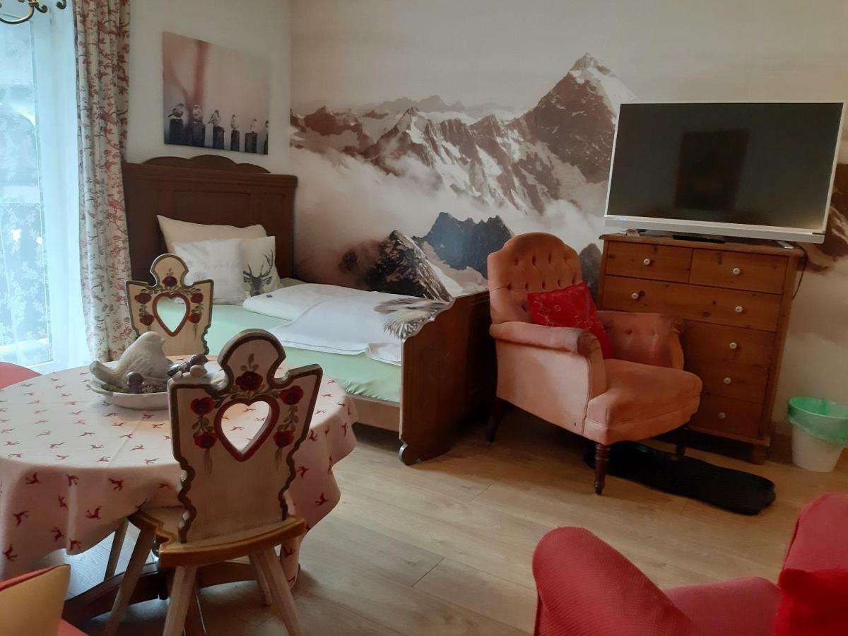 Platzhirsch Zur Alten Wagnerei Gastehaus Bed and Breakfast Saint Wolfgang Buitenkant foto