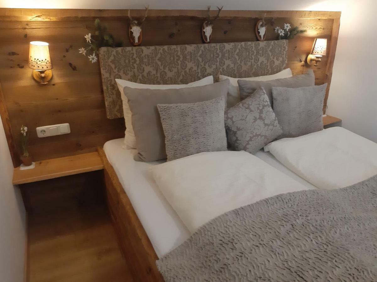 Platzhirsch Zur Alten Wagnerei Gastehaus Bed and Breakfast Saint Wolfgang Buitenkant foto